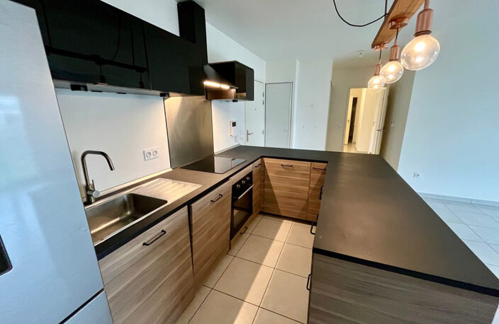 Appartement 3 chambres avec ascenseur, 2 terrasses et garage privatif — photo 2