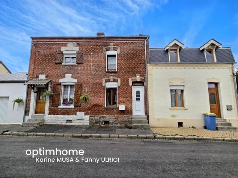 HIRSON (02) -   Vente maison avec 2 chambres  ️ ️, avec terrasse et jardin ☘️ — photo 1