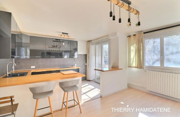 COEUR CENTRE VILLE -GARE - TRES BEL APPARTEMENT VOLUME EXEPTIONNEL 115M2 SEJOUR CUISINE AMERICAINE 50M2 -3 CHAMBRES — photo 3