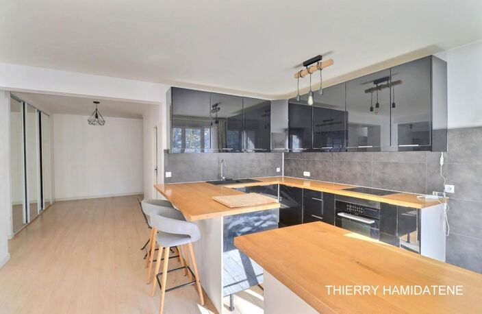 COEUR CENTRE VILLE -GARE - TRES BEL APPARTEMENT VOLUME EXEPTIONNEL 115M2 SEJOUR CUISINE AMERICAINE 50M2 -3 CHAMBRES — photo 4