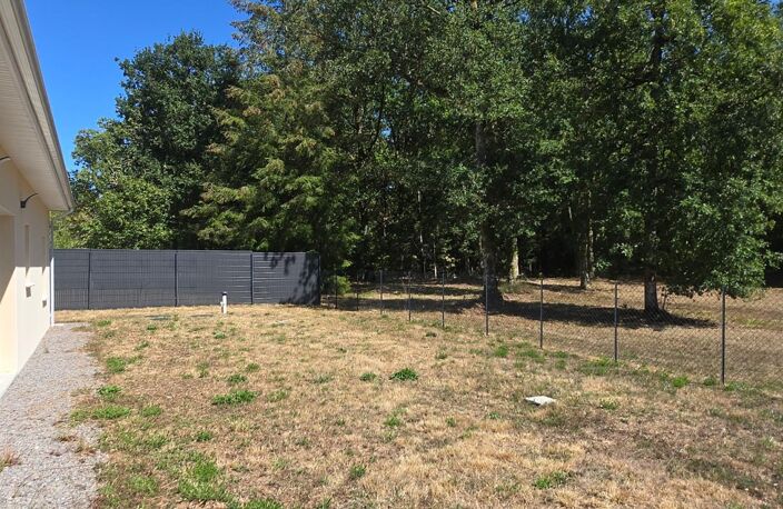 PAVILLON 5P + GARAGE + JARDIN - CALME ET CAMPAGNE — photo 2