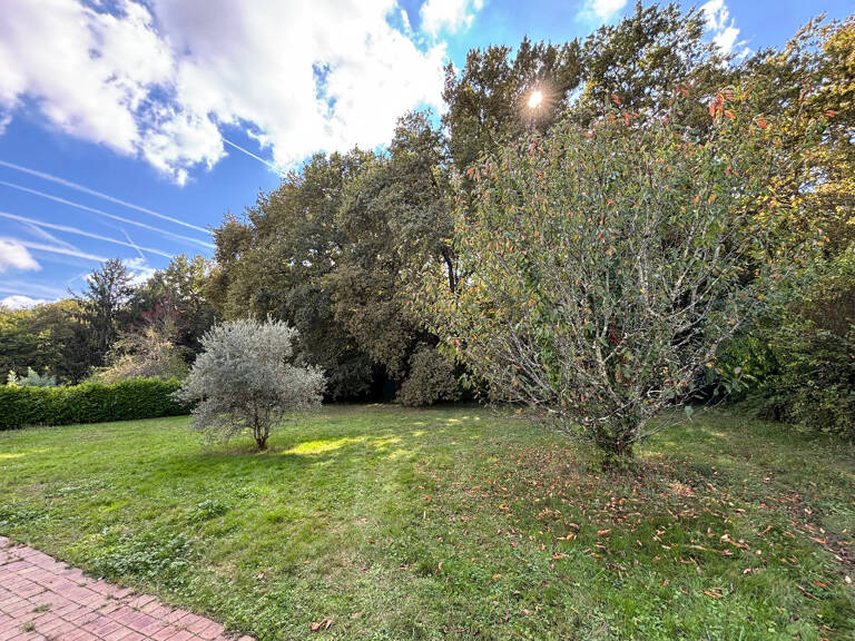 Terrain à bâtir à Lignan-de-Bordeaux (33360) — photo 1