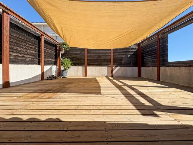Appartement À Vendre — photo du bien