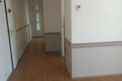 Appartement 3 pièces 725 €