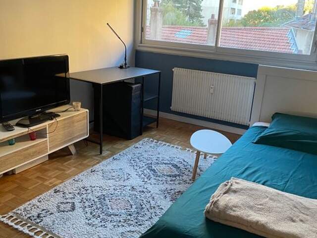 Chambre de 12m2 à louer sur Villeurbanne — photo du bien
