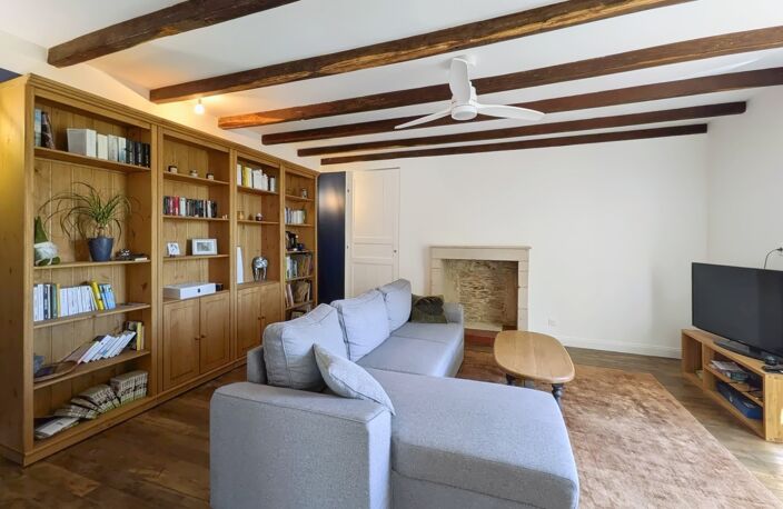 CHARME DE L’ANCIEN, BEAUX VOLUMES ET CONFORT MODERNE – 166 M² – 4 GRANDES CHAMBRES – TERRAIN DE 2 144 M² — photo 2