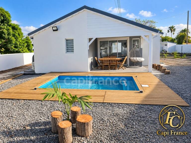 EXCLUSIVITÉ – ENSEMBLE IMMOBILIER DE 2 VILLAS T3 AVEC PISCINES PRIVATIVES – SAINT-FRANÇOIS — photo 1