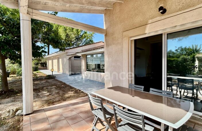 Maison de plain-pied 5 pièces de 204 m² avec piscine sur plus de 2 000 m² de terrain COURNONTERRAL (34) — photo 4