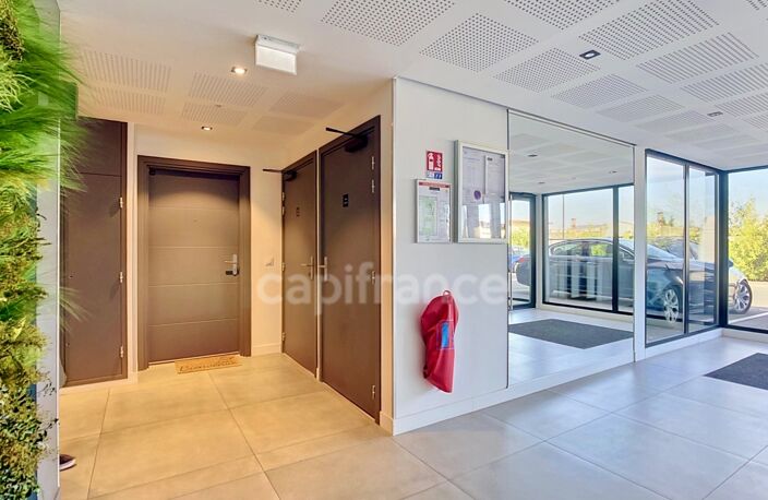 Drme provençale, à MONTELIMAR (26200), à vendre APPARTEMENT CONTEMPORAIN, RÉSIDENCE RÉCENTE ET SÉCURISÉE  avec belle terrasse, garage et place de parking privative aérienne — photo 5