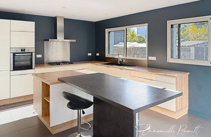 Élégante maison de 136 m² (144 m² au sol), avec vie de plain-pied et jardin. Quartier Sacré Coeur · Stade Becel · Vannes — photo 5