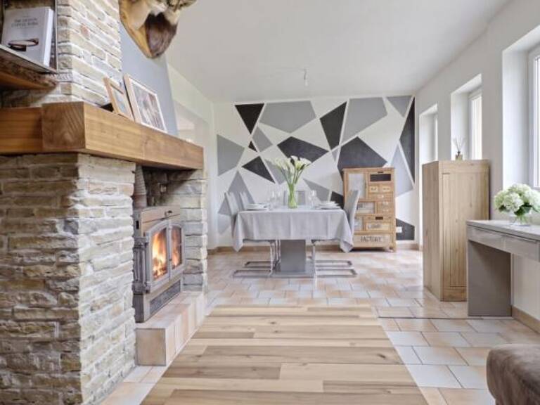 Appartement PASSY 87 M2 loi carrez, 111M2 superficie totale  , 5 pièces 276000 euros — photo 1