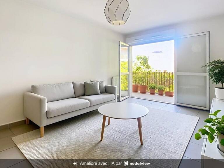 Bel appartement T3 avec grande loggia vue jardin — photo 1