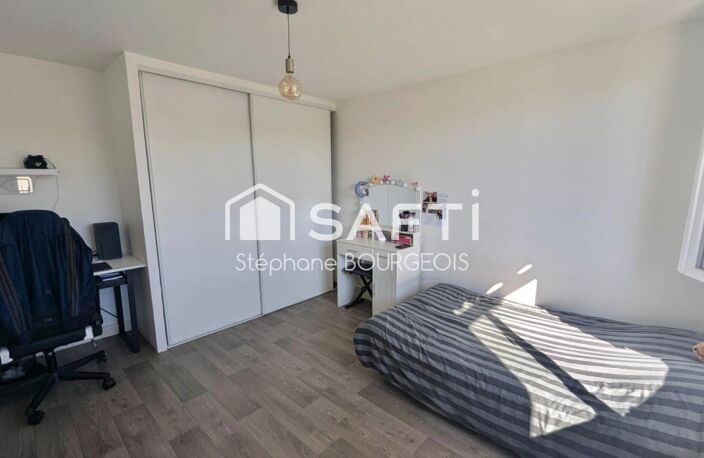 À Médis, 2 maisons indépendantes, 155 m2 au total, 5 chambres, garage et jardin clos. — photo 5