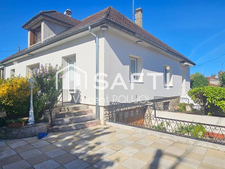 Maison traditionnelle sur sous-sol — photo 1