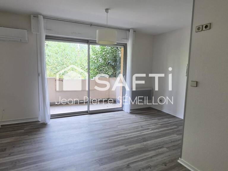 Studio lumineux, climatisation, terrasse, parking — photo 1