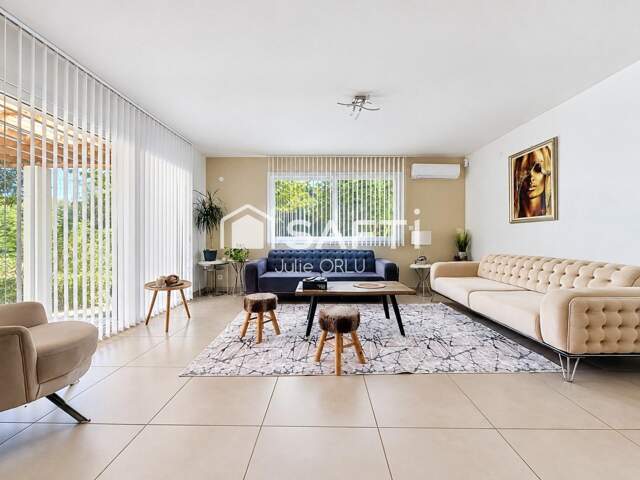 Maison rénovée de 178 m² sur 4 021 m² - 4 chambres — photo du bien