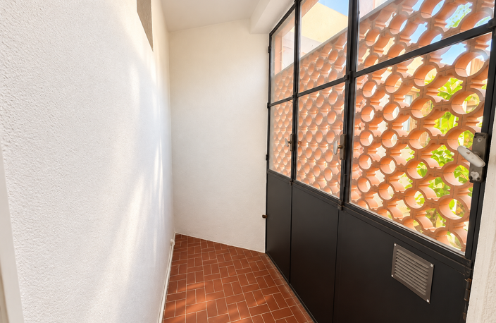 Aubagne Type 3 avec balcon et stationnement — photo 5