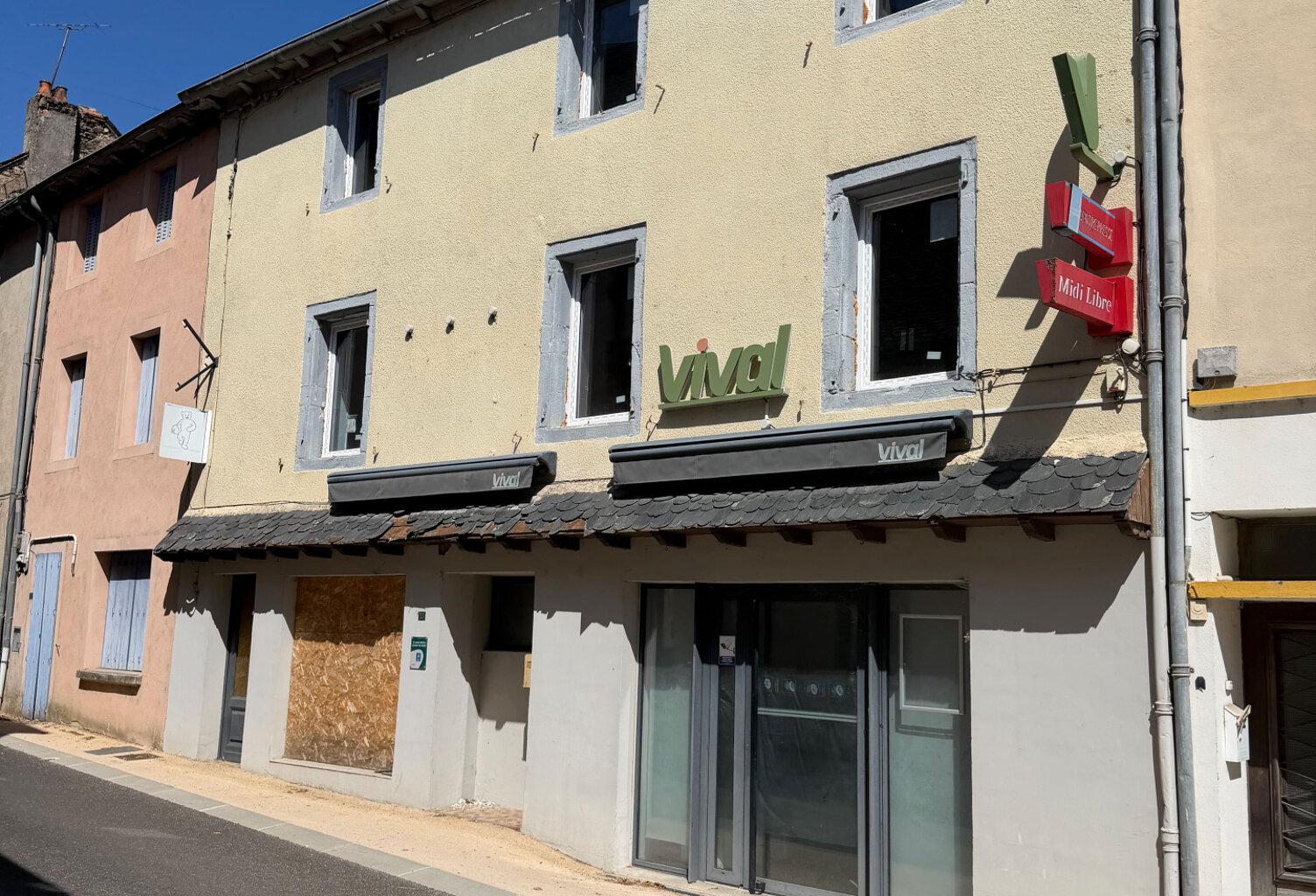 Immeuble de 300 m2 — photo 1