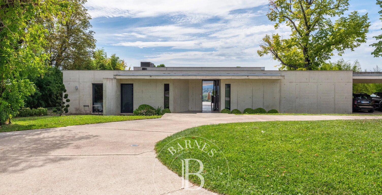 Saint-Didier-au-mont d'or - Maison contemporaine de 279m2 - 4 chambres - Terrain de 2995 m2 — photo 1