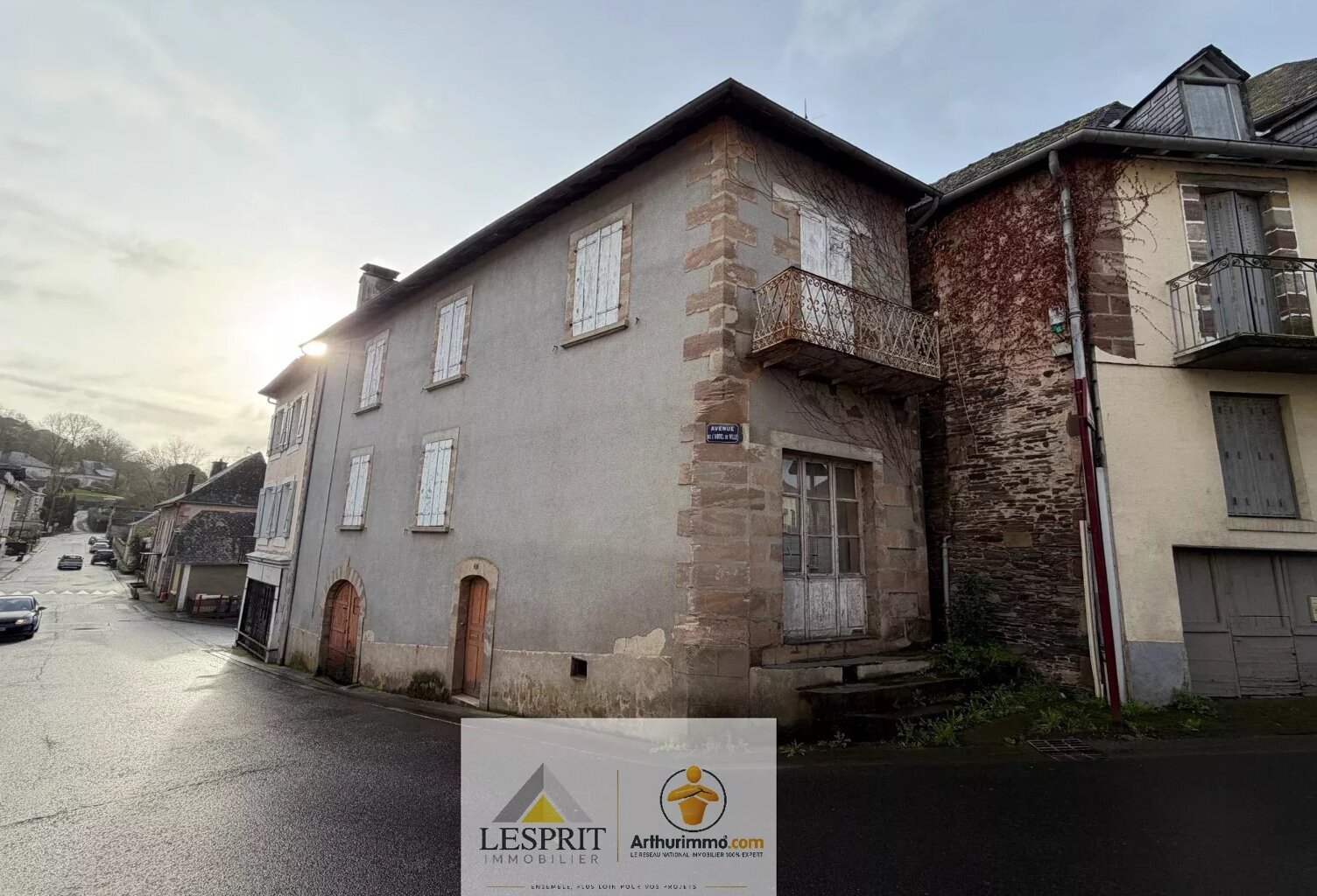 MAISON À RÉNOVER – BOURG D’ALLASSAC – 10 MINUTES DE BRIVE — photo 1