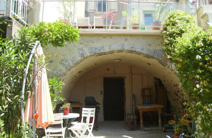 Charmante maison de rue avec jardin — photo 2