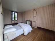 MAISON DE CARACTÈRE DE 221 M² — photo 4