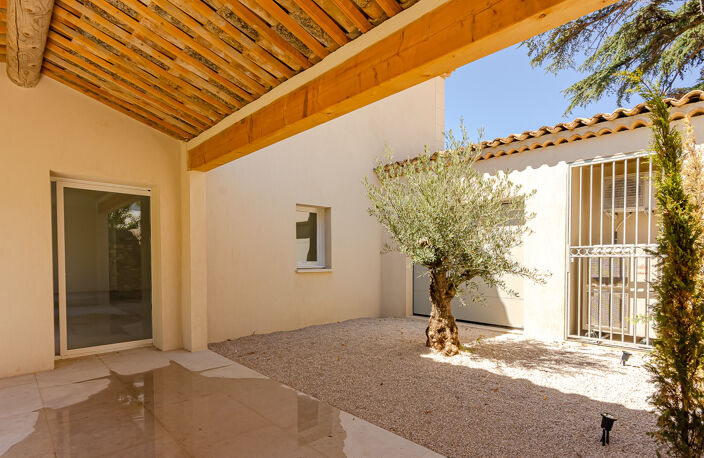 BASTIDE neuve 200 m2 sur 800 m2 de terrain avec piscine. — photo 4