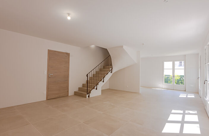 Maison neuve 105 m2 avec garage et terrain arboré — photo 4
