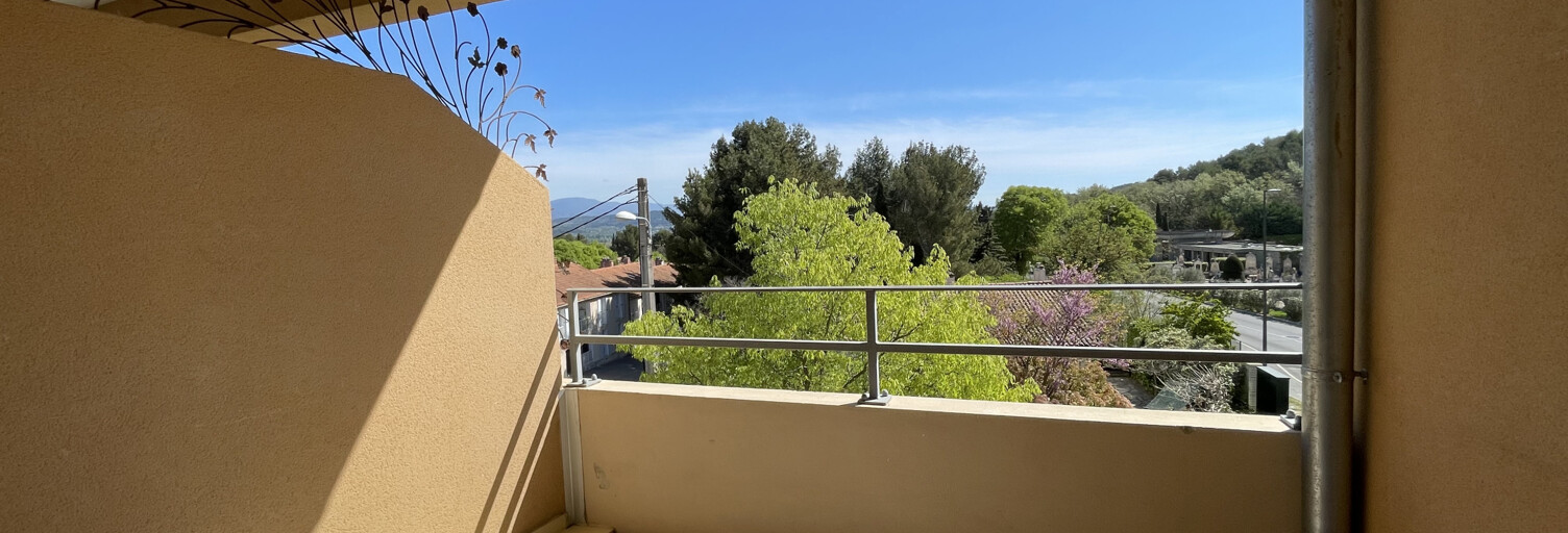 Appartement 2 Pièces 32 m² à louer à La Roque-d'Anthéron (13640)