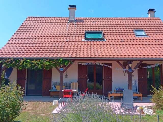À vendre : maison de caractère avec B&B près d’Autun — photo du bien