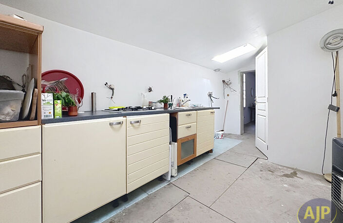 Maison de ville à terminer avec jardin et accès rivière — photo 3