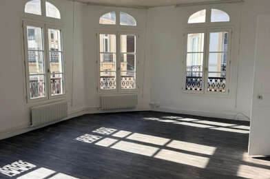 Appartement 3 pièces 1080 €