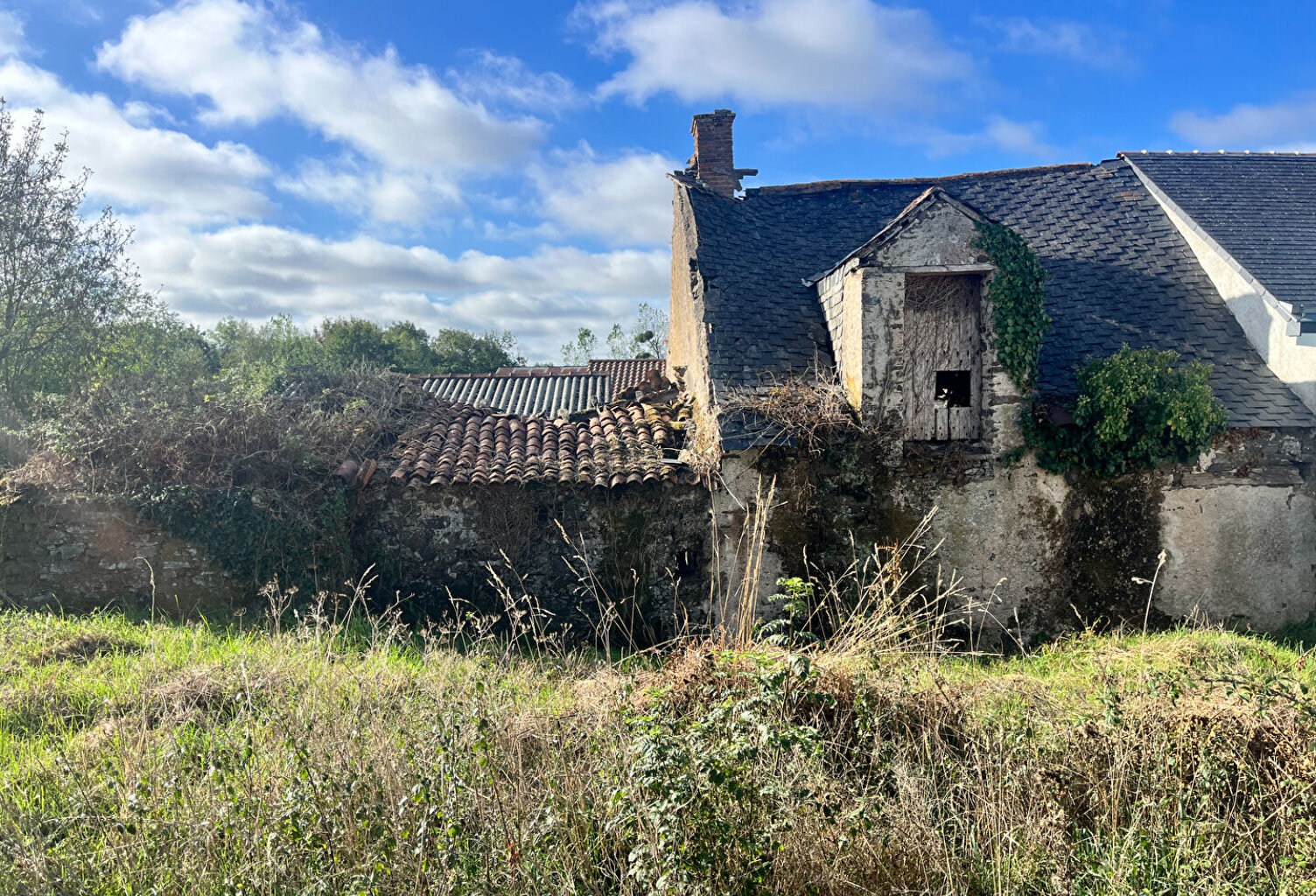 BATISSE EN PIERRE A RENOVER — photo 1