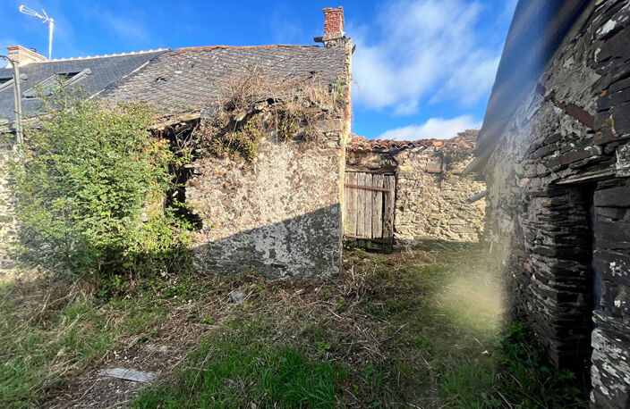 BATISSE EN PIERRE A RENOVER — photo 2