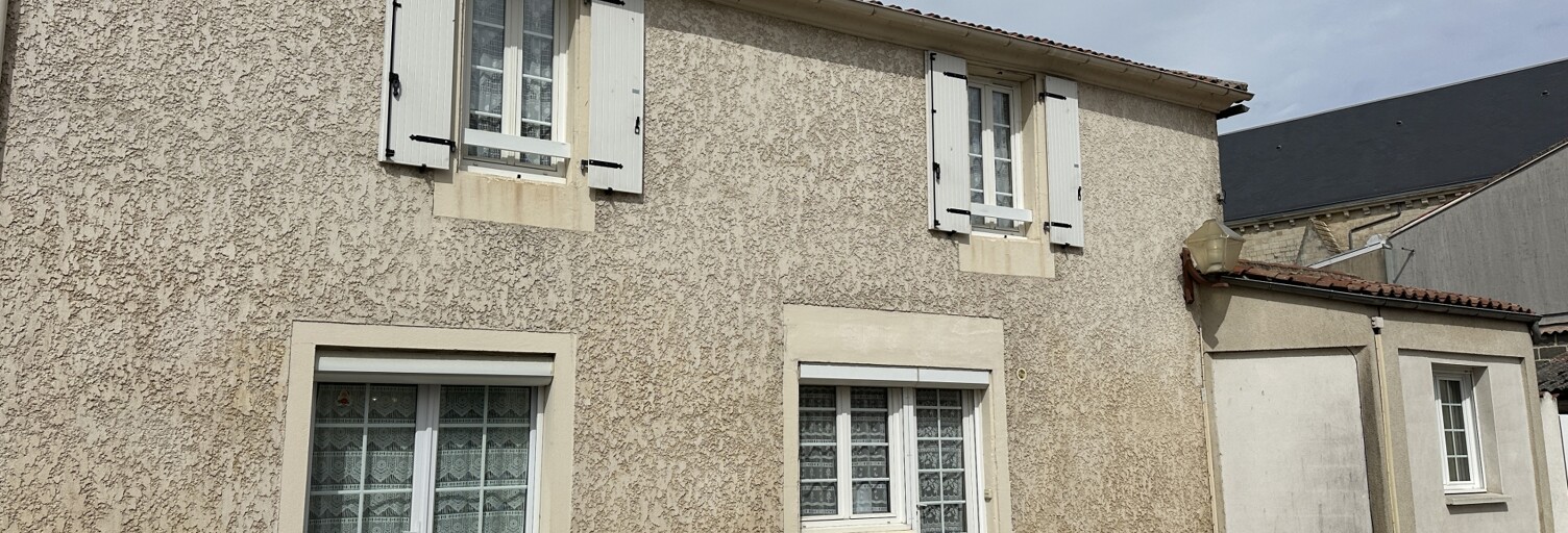 Maison 6 Pièces 152 m² à vendre à Sainte-Gemme-la-Plaine (85400)
