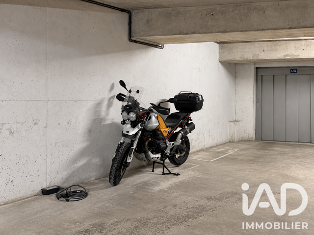 Vente Parking 30 m&sup2; — photo du bien