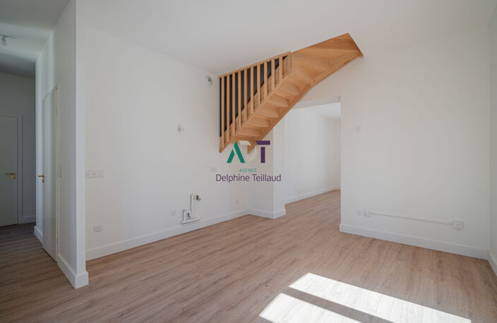 PT DE CLAIX T5 neuf au dernier étage d'une maison de Maître — photo 5