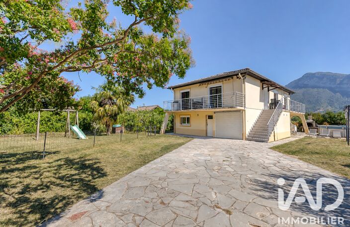 Vente Maison/villa 6 pièces — photo 2