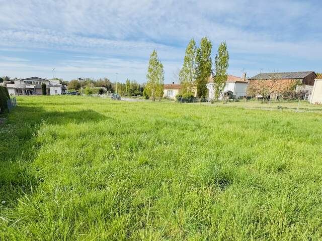 Vente Terrain 630 m&sup2; — photo du bien