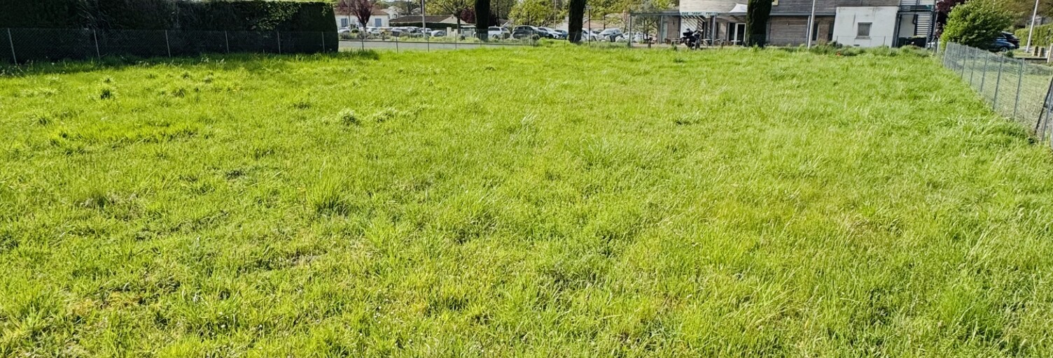 Terrain  743 m² à vendre à Saint-Georges-des-Coteaux (17810)