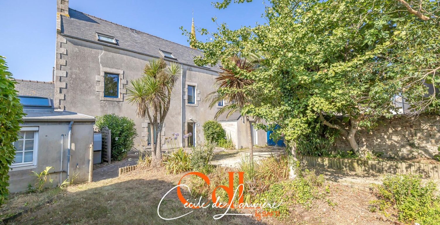 RARE SUR LE MARCHÉ  MAISON DE VILLE AVEC JARDIN + LOCAL COMMERCIAL LOUE — photo 1