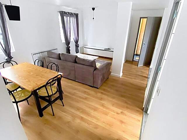 Appartement T3 de 57 m² en RDC à rénover — photo du bien