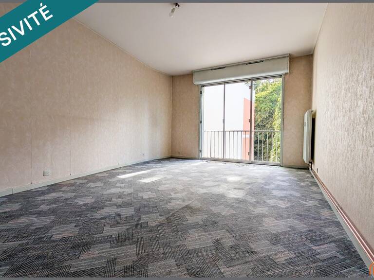 Bd Schuman - Appartement T2 48 M2 + Balcon + Parking + Cave — photo 1