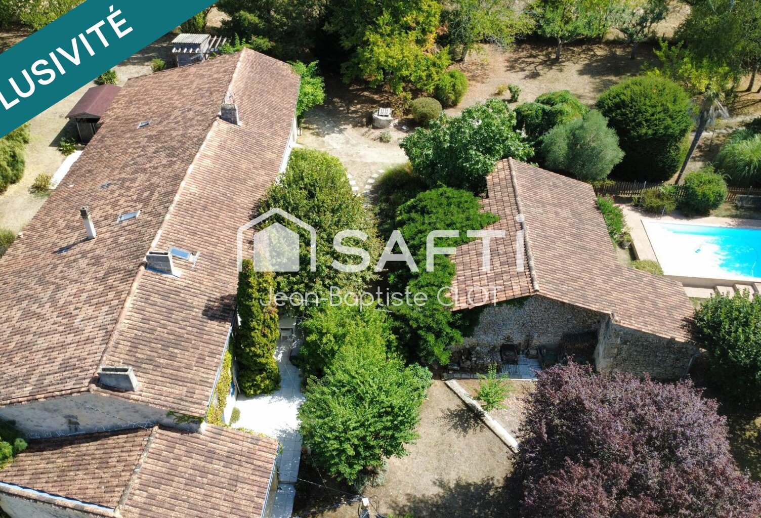 Longère 325 m² sur une parcelle de 5570 m² — photo 1
