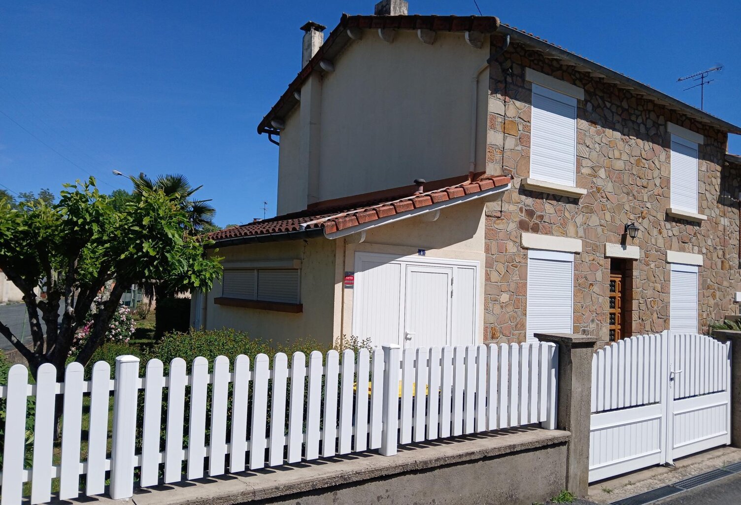Maison de type 5 mitoyenne 135 m² environ. — photo 1