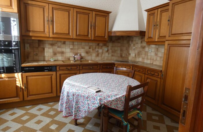 Maison de type 5 mitoyenne 135 m² environ. — photo 2