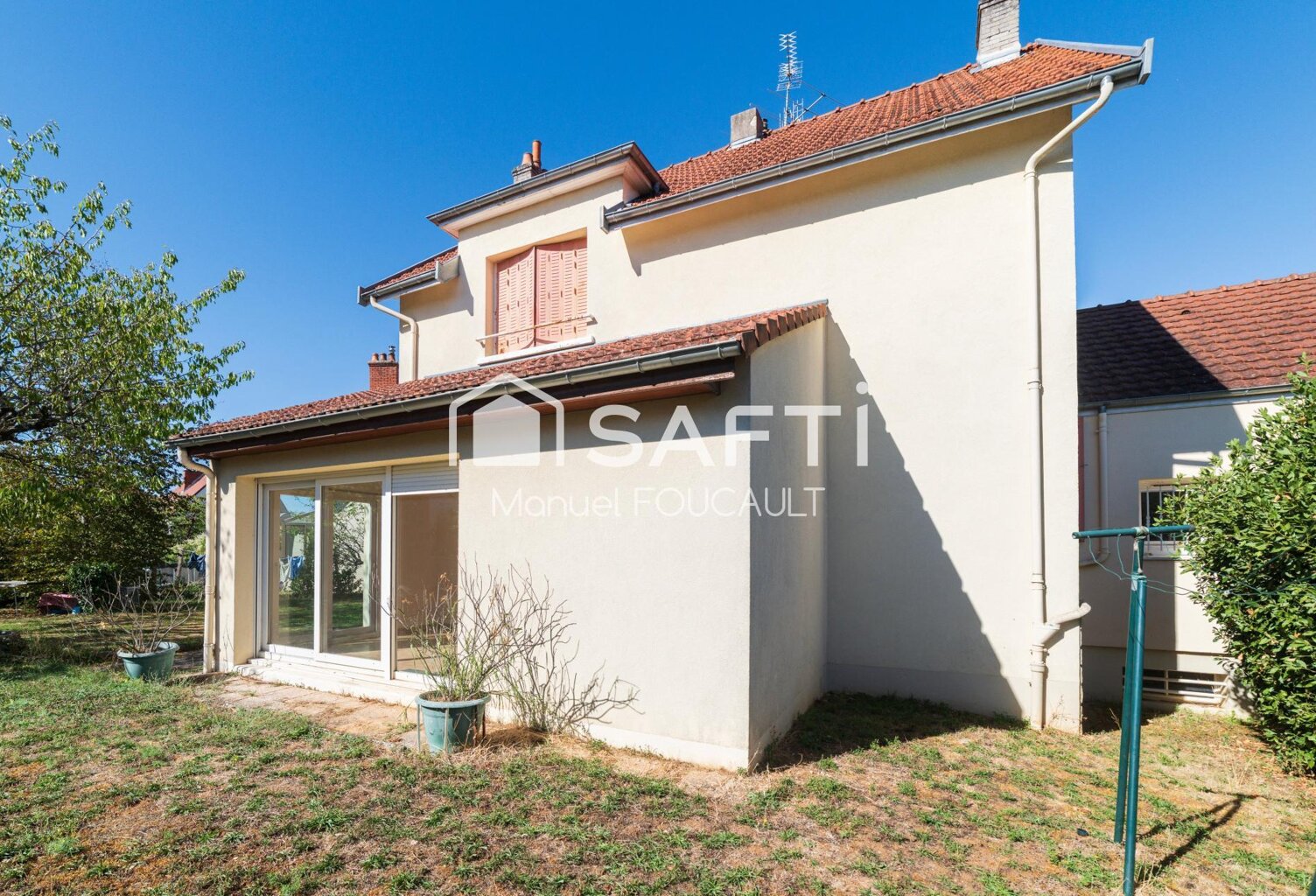 Chenove quartier Ferry/Bazin, maison de 158 m2 composée de 3 appartements le tout sur son terrain clos de 625 m2 — photo 1