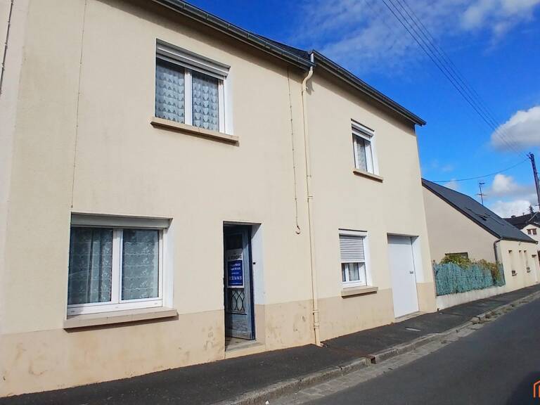 Maison de ville  à 300 mètres du centre de Torigni-sur-Vire — photo 1