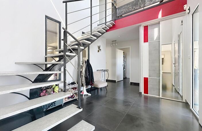 Elégante propriété de 195m² avec piscine — photo 2