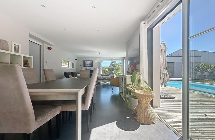 Elégante propriété de 195m² avec piscine — photo 3